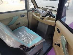 Mini tricycle électrique 2 portes <span class=keywords><strong>4</strong></span> <span class=keywords><strong>places</strong></span> + adulte + Tricycle Pickup Fashion Electric Cargo Tricycle <span class=keywords><strong>4</strong></span> Pasenyer Supplier 1000W Tres Ruedas - Product Image 6