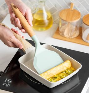 Lifetop ที่ตะหลิวซิลิโคนแบบไม่ติดกระทะขนาดกลางปลอดภัยมีความยืดหยุ่นหมุนสำหรับทำอาหารไข่แพนเค้กสเต็ก - Product Image 4