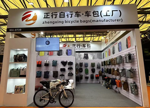 Sac de Selle de Vélo Isolé et Étanche 23L OEM – Sacoche Convertible, Porte-Bagages Universel, Compartiment pour Ordinateur Portable – Fournisseur d'Usine - Product Image 6