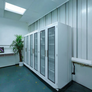 ארון כימיה מודרני דו-דלתי לאחסון ריאגנטים גבוה, עשוי פלדה ומתכת עם עיצוב פאנל עץ - Product Image 3