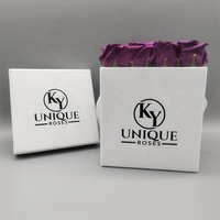 Boîtes cadeaux en velours noir avec logo estampé, emballage floral, boîte cadeau carrée blanche pour roses, laminage mat, gaufrage, revêtement UV recyclé