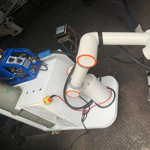 Robot de soudage industriel intelligent sur chariot à roues, bras de soudage collaboratif avec machine à souder MIG pour l'automatisation des sections de fabrication - Product Image 5