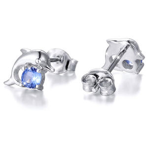 Orecchini a perno con delfino E1941, diamante blu, argento 925, montatura a griffe, grazioso design animale, gioielli in cristallo da donna per tutti i giorni - Product Image 3