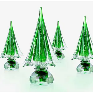 緑の家の装飾ガラスクリスマスの装飾クリスマスのためのクリスマスツリー