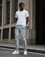 Jeans Biker à Spikes Personnalisés DiZNEW pour Hommes, Pantalon en Denim Côtelé à Fermeture Éclair et Clous, Fabricant Certifié BSCI, Usine Audituée OEM ODM