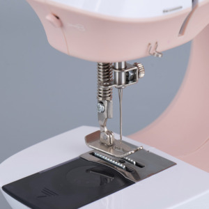 Ménage enfants <span class=keywords><strong>machine</strong></span> à <span class=keywords><strong>coudre</strong></span> FHSM-213 portable drap de lit point de verrouillage électrique Mini <span class=keywords><strong>machine</strong></span> à <span class=keywords><strong>coudre</strong></span> <span class=keywords><strong>pour</strong></span> la famille - Product Image 5