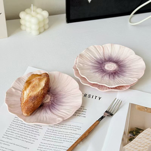 Set di Stoviglie in Ceramica di Alta Qualità con Design Floreale Sottosmalto, Stile INS, con Ciotole per Dessert, Riso, Insalata e Frutta - Product Image 4