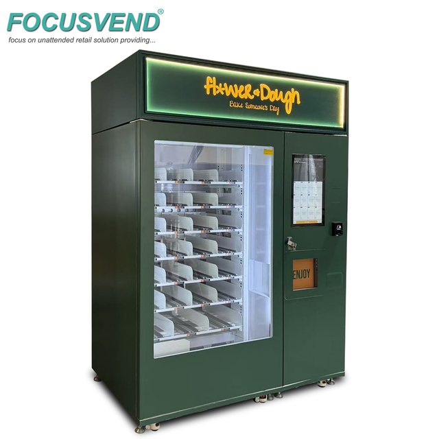 Focusvend Refrigerated Cookies Vending Machine with Robot Lift System for Selling Can Cake Cupcake Customized with Card Reader