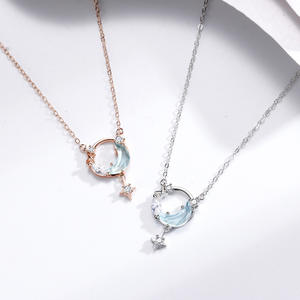 Collana con Ciondolo Trendy in Zircone con Design a Stella e Luna Placcata Argento - Product Image 2