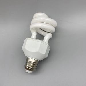 2025 New Arrival bán chạy nhất tiết kiệm năng lượng UVB <span class=keywords><strong>CFL</strong></span> đèn cho các loài bò <span class=keywords><strong>s</strong></span>át & Lưỡng Cư chất lượng tuyệt vời <span class=keywords><strong>S</strong></span>ản xuất tại Trung Quốc - Product Image 1