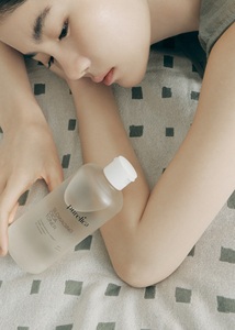 โทนเนอร์ Cica ชะลอความชราสำหรับผิวแพ้ง่ายบรรเทาและผ่อนคลายด้วยสารสกัดจากใบบัวบก - Product Image 4