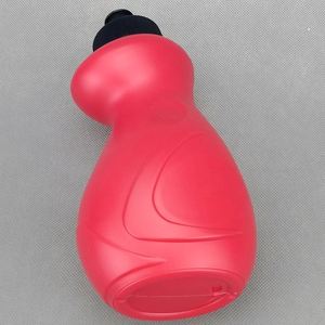 Muestra gratuita de botellas de agua deportivas de aluminio de 500 ml y 750 ml, promocionales para bicicleta, con logotipo personalizado, con mosquetón y funda. - Product Image 4