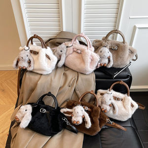 Nuove Borse a Mano Invernali di Tendenza in Peluche per Giovani Donne, Piccola Borsa in Ecopelliccia - Product Image 1
