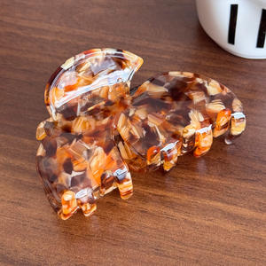 مشبك شعر YJL مخصص بتصميم ورقة الخريف الرجعي الأنيق، مشبك شعر نسائي من الأسيتات بتصميم جديد وعصري بطول 8 سم - Product Image 3