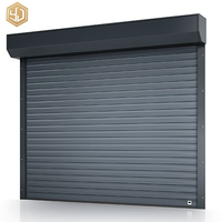 Porte automatique moderne isolée à enroulement, anti-effraction, insonorisée, résistante aux intempéries, à levage fluide pour villa, garage, magasin