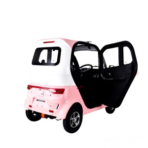 Tricycle électrique Leo 64V, véhicule à trois roues à carrosserie fermée pour usage de loisirs - Product Image 1