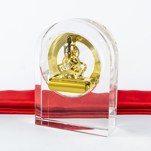 Di alta qualità all'ingrosso porta a <span class=keywords><strong>forma</strong></span> di K9 cristallo <span class=keywords><strong>orologio</strong></span> da tavolo logo personalizzato decorazione per la casa scrivania <span class=keywords><strong>orologio</strong></span> di cristallo - Product Image 2