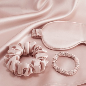 Venta al por mayor 1-5cm 100% Mulberry Silk Hair <span class=keywords><strong>Scrunchies</strong></span> Hair Ties <span class=keywords><strong>Set</strong></span> Diseño <span class=keywords><strong>de</strong></span> alta calidad You Brand and Labels Packaging - Product Image 2