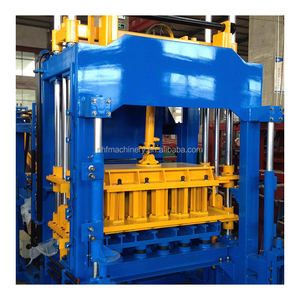 Machine automatique de fabrication de blocs creux QT5-15 à faible coût pour la production de pavés <span class=keywords><strong>et</strong></span> de briques - Product Image 3