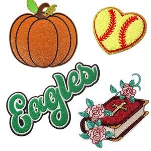 Patchs brodés personnalisés en chenille et patchs en sergé scintillant pour chapeaux, avec logo de club de Noël, lettres brodées thermocollantes - Product Image 1