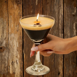 Vela Artesanal con Aroma a Espresso Martini - Regalo Novedoso para Sala de Estar, Cocina y Comedor - Product Image 3