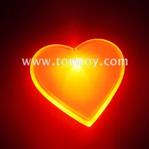 Distintivo lampeggiante a LED a forma di cuore regalo promozionale con logo personalizzato