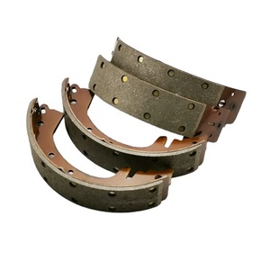 807376 Set di ganasce freno con fodera rivettata per freni da 9 "si adatta 1953 - 71 <span class=keywords><strong>Willys</strong></span> M38 M38A1 CJ - 3B CJ - 5 CJ - 6 - Product Image 1