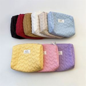 Sac de rangement pour cosmétiques de haute qualité, motif cœur, écologique, sac de voyage pour cosmétiques, pochette de maquillage en coton matelassé en forme de cœur - Product Image 6