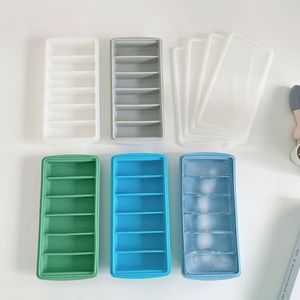 แม่พิมพ์น้ำแข็งซิลิโคนรูปทรงสี่เหลี่ยมผืนผ้า ปลอดสาร BPA เป็นมิตรกับสิ่งแวดล้อม เกรดสำหรับอาหาร 6 ช่อง พร้อมฝาปิด สำหรับทำน้ำแข็ง - Product Image 5