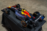 Modèle de voiture de course de Formule 1 en résine, grande taille, sculpture de voiture de course pour exposition en centre commercial ou événementiel