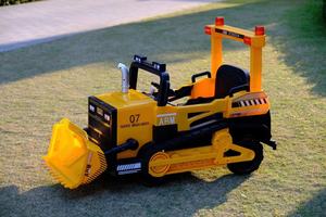 Jouet à roues motrices fonctionnant sur piles, voiture de <span class=keywords><strong>train</strong></span> de travail, voiture électrique pour enfants, voiture télécommandée à pédales - Product Image 4