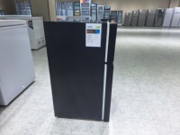 Congélateur vertical rigide à porte unique à congélation rapide 100 litres avec trois tiroirs et isolation de haute épaisseur