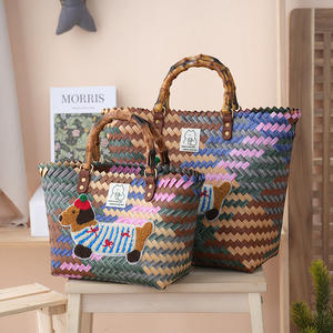 Sac fourre-tout rétro en toile rayée pour femme avec deux poignées en bambou, motif teckel - Product Image 3