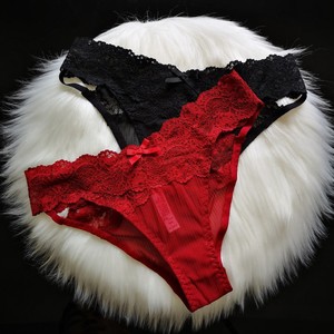 Culottes string sexy en dentelle européenne et américaine, taille basse, semi-couvrantes, transparentes et séduisantes. - Product Image 1