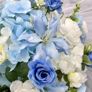 Arreglo Floral Artificial Clásico Azul y Blanco, Hecho a Mano, de Alta Simulación, Centro de Mesa para Bodas - Product Image 4