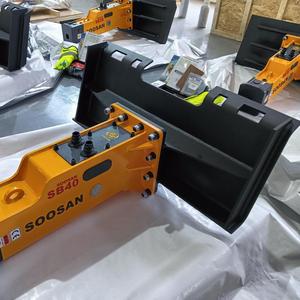 Martillo Hidráulico Tipo Caja Sb40 con Motor para Placas de Montaje de 4-7 Toneladas para Minicargadoras Manitou - Product Image 1