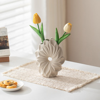 Nordische Keramikvase, schlichte Blumenvase, Heimdekoration, geeignet für Wohnzimmer, dekoratives Stück, kreative handgefertigte Vase, Business