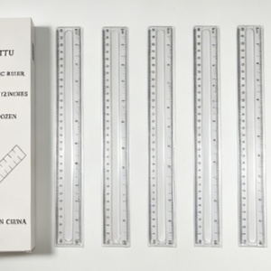 Regla Recta de Oficina de Buena Calidad, 12 Pulgadas, Regla de Plástico Transparente con Logotipo Personalizado - Reglas Promocionales al por Mayor para la Escuela y la Oficina - Product Image 3