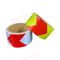 Pas cher 5CMX50M Flèches Adhésives Rouge Blanc Fluorescent Jaune Noir Microprismatique Nid D'abeille PVC Bande Réfléchissante pour Camion