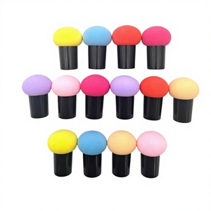 Éponge de maquillage portable double usage en forme de <span class=keywords><strong>champignon</strong></span>, qui s'ouvre à l'eau et ne retient pas la poudre - Product Image 1
