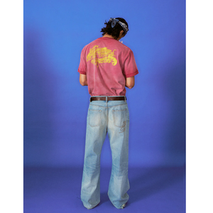 جينز رجالي فضفاض بأرجل واسعة بتصميم عتيق وصديق للبيئة بلون أزرق فاتح مخصص للملابس الشبابية - Product Image 4