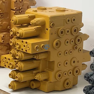 Distributeur hydraulique pour excavatrices R210, R220, R220-9, R210-9, R210-7, R210LC-7, RC215C7, R215-7 - Référence 31Q6-19111 - Product Image 1