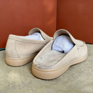 Sepatu Pria Kasual Klasik Model Datar Merk Custom, Ringan dan Nyaman, Bahan Suede Kulit dengan 100% Wol Australia - Product Image 4