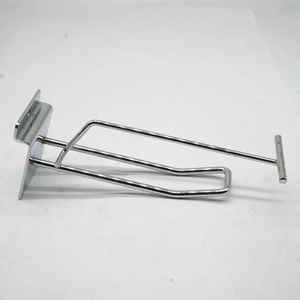 Soporte de exhibición de metal para panel perforado con ganchos ajustables, montaje en pared cromado, capacidad de 26 lb+ (11.7 kg), duradero - Product Image 4