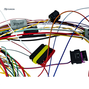 Faisceau de câblage de signalisation automobile multi-branches avec gaine tressée, connecteur blanc/gris, faisceau de câblage personnalisé OEM 12V 24V - Product Image 4