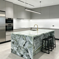Marbre de jade naturel poli à froid, très demandé, idéal pour les murs d'îlots de cuisine et les sols d'escaliers de style moderne en intérieur