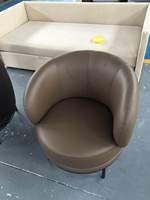 Ensemble de chaises et pouf en tissu et bois à coins arrondis pour salon, chambre, hôtel ou appartement, meubles pour utilisation en coin, pouf