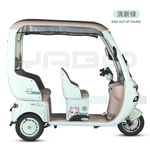 Triciclo Eléctrico Totalmente Cerrado, 60-72V, Alcance de 50 km, Capacidad de Subida de 35 Grados, Peso de 150 kg, Color Blanco y Rojo - Product Image 3