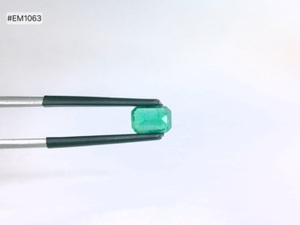 พลอยมรกตแซมเบียทรงแปดเหลี่ยม 1.22 กะรัต ใหม่ล่าสุด คุณภาพเยี่ยม ความใสดี เหมาะสำหรับทำแหวนและจี้ - Product Image 6