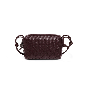 <span class=keywords><strong>Borsa</strong></span> intrecciata fatta a mano nuova <span class=keywords><strong>borsa</strong></span> quadrata a spalla semplice <span class=keywords><strong>borsa</strong></span> a gettoni in tinta unita per il tempo libero alla moda cento con <span class=keywords><strong>borsa</strong></span> a <span class=keywords><strong>tracolla</strong></span> - Product Image 1